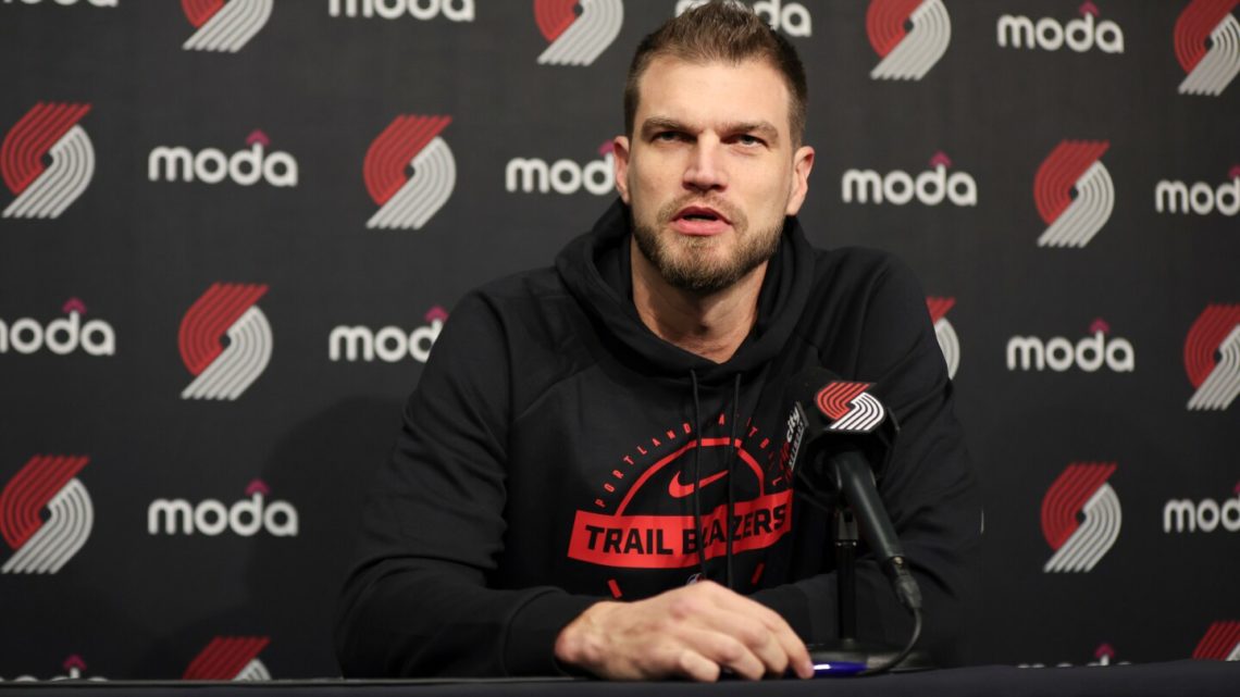 Trail Blazers take to the court for the first time after coach Chauncey Billups’ arrest