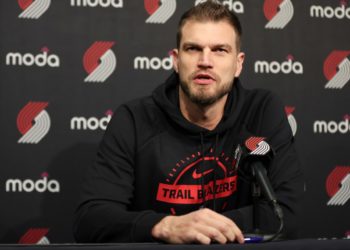 Trail Blazers take to the court for the first time after coach Chauncey Billups’ arrest
