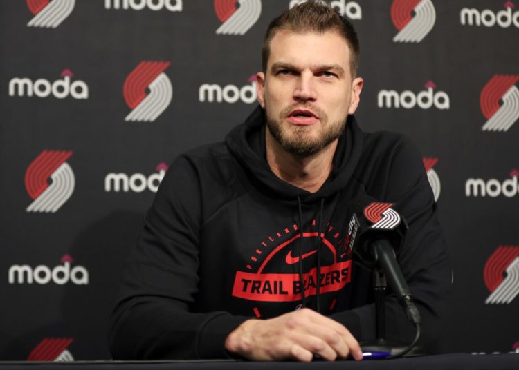 Trail Blazers take to the court for the first time after coach Chauncey Billups’ arrest