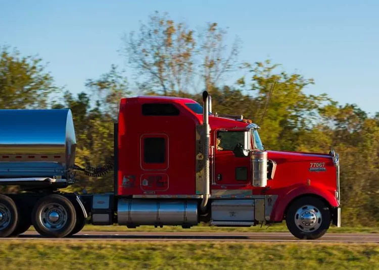 Truckers push back on driver-shortage ‘myth’ that has led to flood of foreigners in long-haul industry