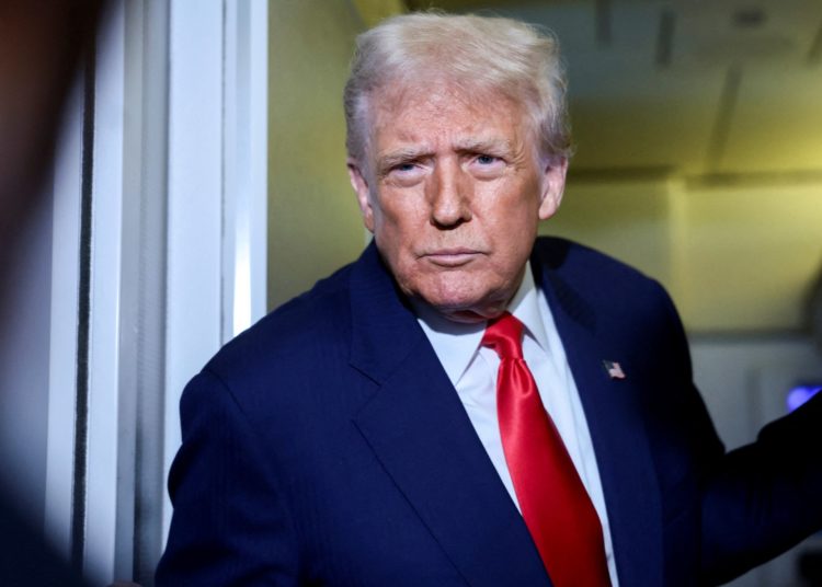 Trump calls for Senate to scrap filibuster tactic to end the gov’t shutdown