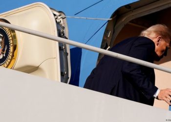 Trump travels to Asia amid government shutdown