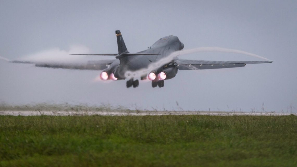 US military flew supersonic B-1 bombers up to the coast of Venezuela