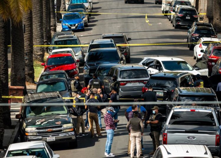 Videos obtained by The Times show ICE raid that left deputy U.S. marshal, TikTok streamer shot