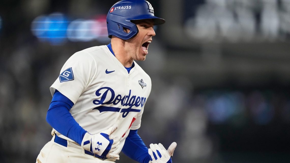 Walk-off homer lifts Dodgers over Blue Jays in historic Game 3