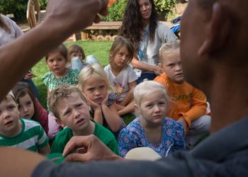 When the federal shutdown closed this national park, rangers took to the classroom