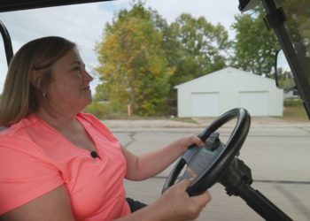 Why one Michigan town is regulating its golf cart boom