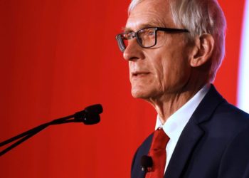 Wisconsin becomes the 36th state to limit cellphones in schools