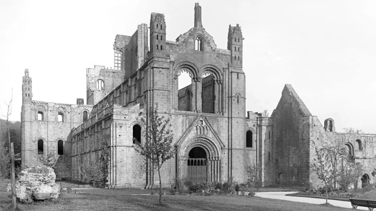 Wyoming monks use cutting-edge tech to carve epic stone monastery 20 years in the making