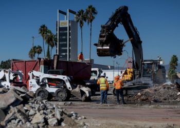 ‘Our stomping ground’: Demolition of historic Valley Plaza mall begins