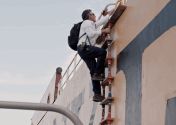 Mariners Wanted: Six-Figure Salaries and Months at Sea