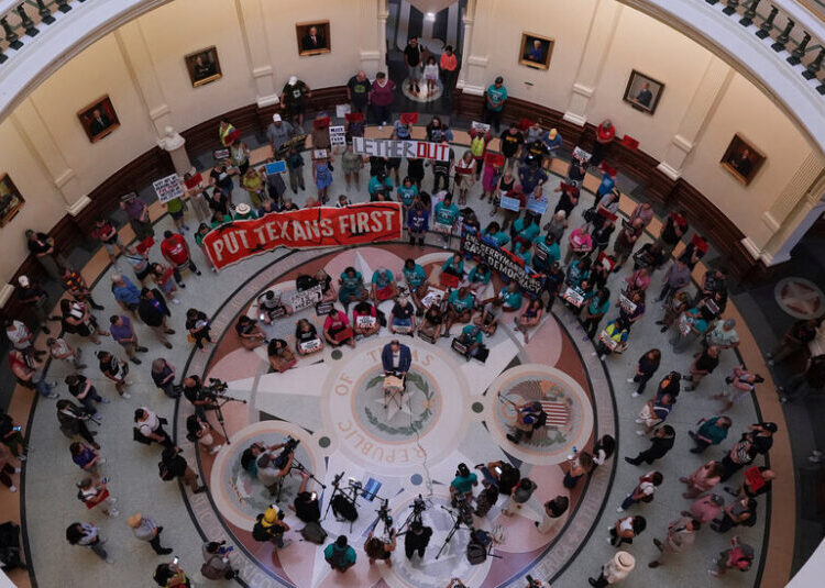 Texas Asks Supreme Court to Clear Way for Republican-Friendly Congressional Map