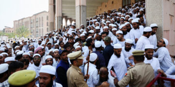 At a Shared Symbol of Jihad, the Taliban Defy Their Old Ties With Pakistan