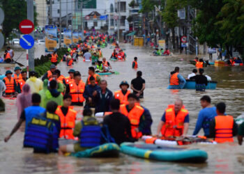 Vietnam’s Year of Floods, Mud and Death