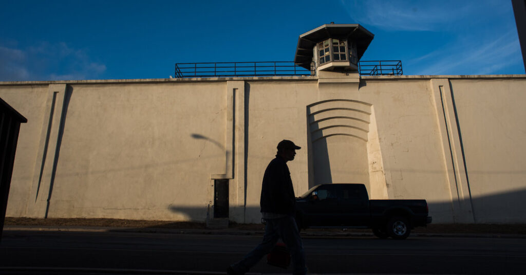 N.Y. Lawmakers Put Pressure on Hochul to Sign Prison Reform Bills