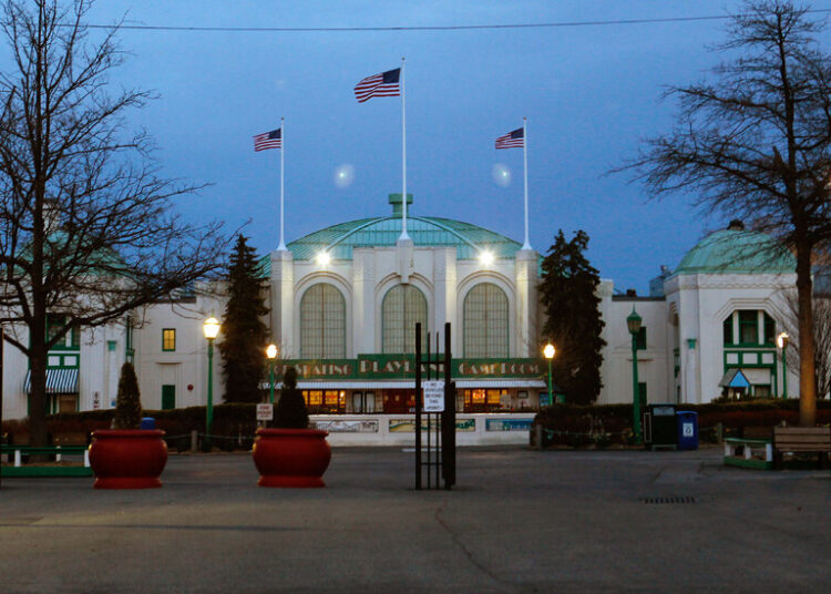 3 Charged With Stuffed Animal Heist at  Amusement Park Seen in ‘Big’