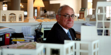 Robert A.M. Stern, Architect Who Reinvented Prewar Splendor, Dies at 86