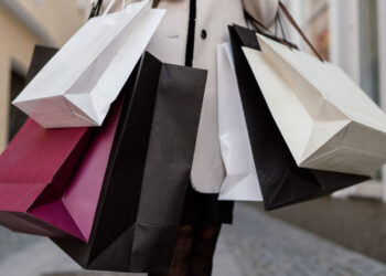 Love Clothes? We Want to Hear About Your Favorite Stores.