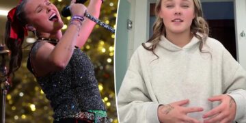 JoJo Siwa rushed to hospital for ‘excruciating pain’ hours before performance