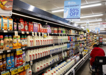 Supreme Court Extends Order Allowing Limits on Food Stamp Payments