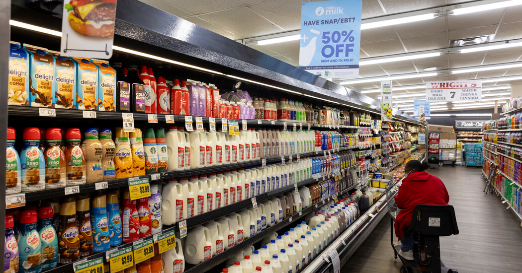 Supreme Court Extends Order Allowing Limits on Food Stamp Payments