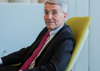 F.D.A. Names Agency Veteran to Run Drug Division