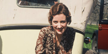 Sally Kirkland, Scene-Stealing Actress, Dies at 84