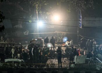 Deadly Blasts in India and Pakistan Set Region on Edge