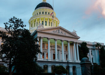 F.B.I. Letters Send Shivers Through California’s Political Inner Circle