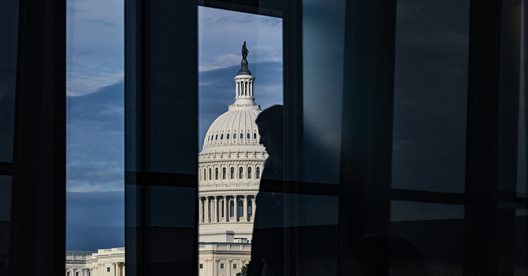 Agencies Tell Federal Workers to Prepare for Return as Shutdown Vote Nears