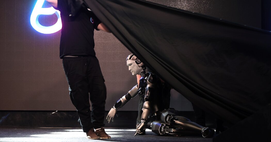 Russian Humanoid Robot Falls on Its Face in Hyped Debut