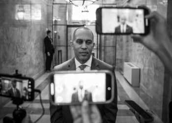 Hakeem Jeffries Needs to Be a Bit of a Jerk