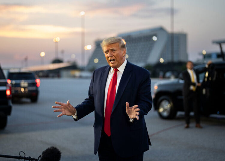 Georgia Official, a Veteran Prosecutor, Appoints Self to Oversee Trump Case