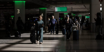 Flight Cuts Imposed During Shutdown Will Be Reduced by Half