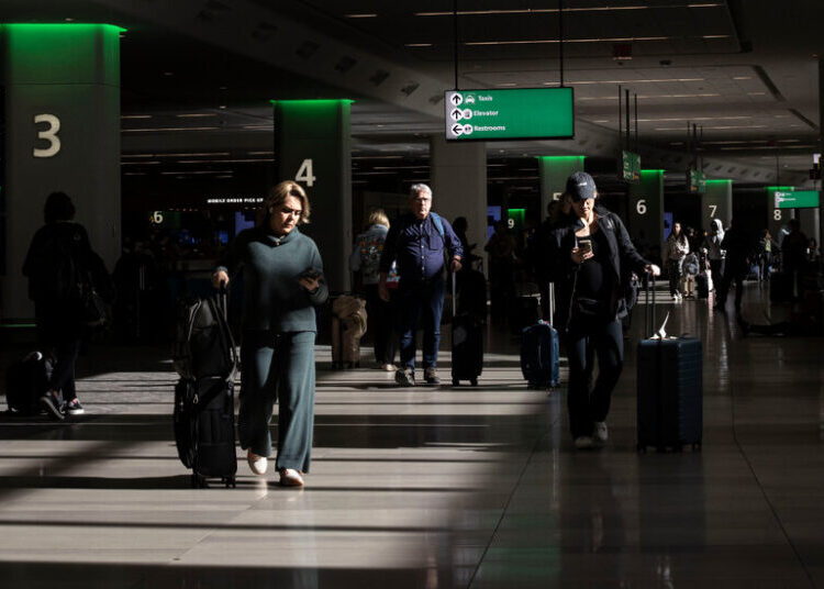 Flight Cuts Imposed During Shutdown Will Be Reduced by Half