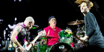 Remember When the Red Hot Chili Peppers Sued Showtime Over ‘Californication’ Series?