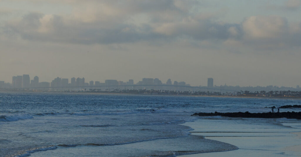4 Dead After Suspected Migrant Boat Overturns Near a San Diego Area Beach