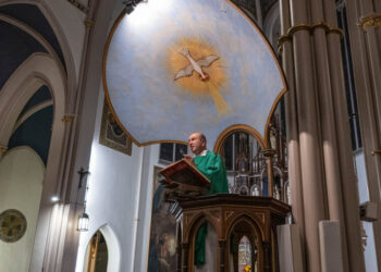 In Pulpits and Pews, Catholic Churches Urge Compassion for Immigrants