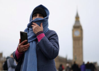 Arctic Blast Brings Risk of Snow and Ice to Britain