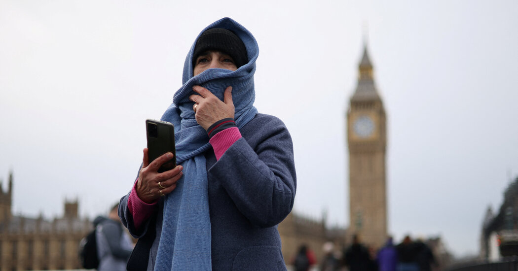 Arctic Blast Brings Risk of Snow and Ice to Britain