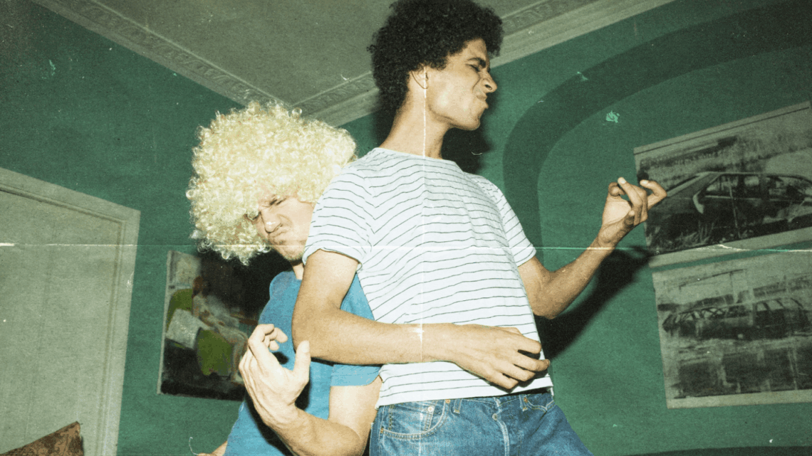 This Is the Average Number of Close Friends—and It’s Kind of Depressing