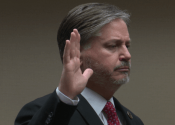 ‘I’m ready to get to work’: Mayor Ron Tyler officially takes over in City of Florence