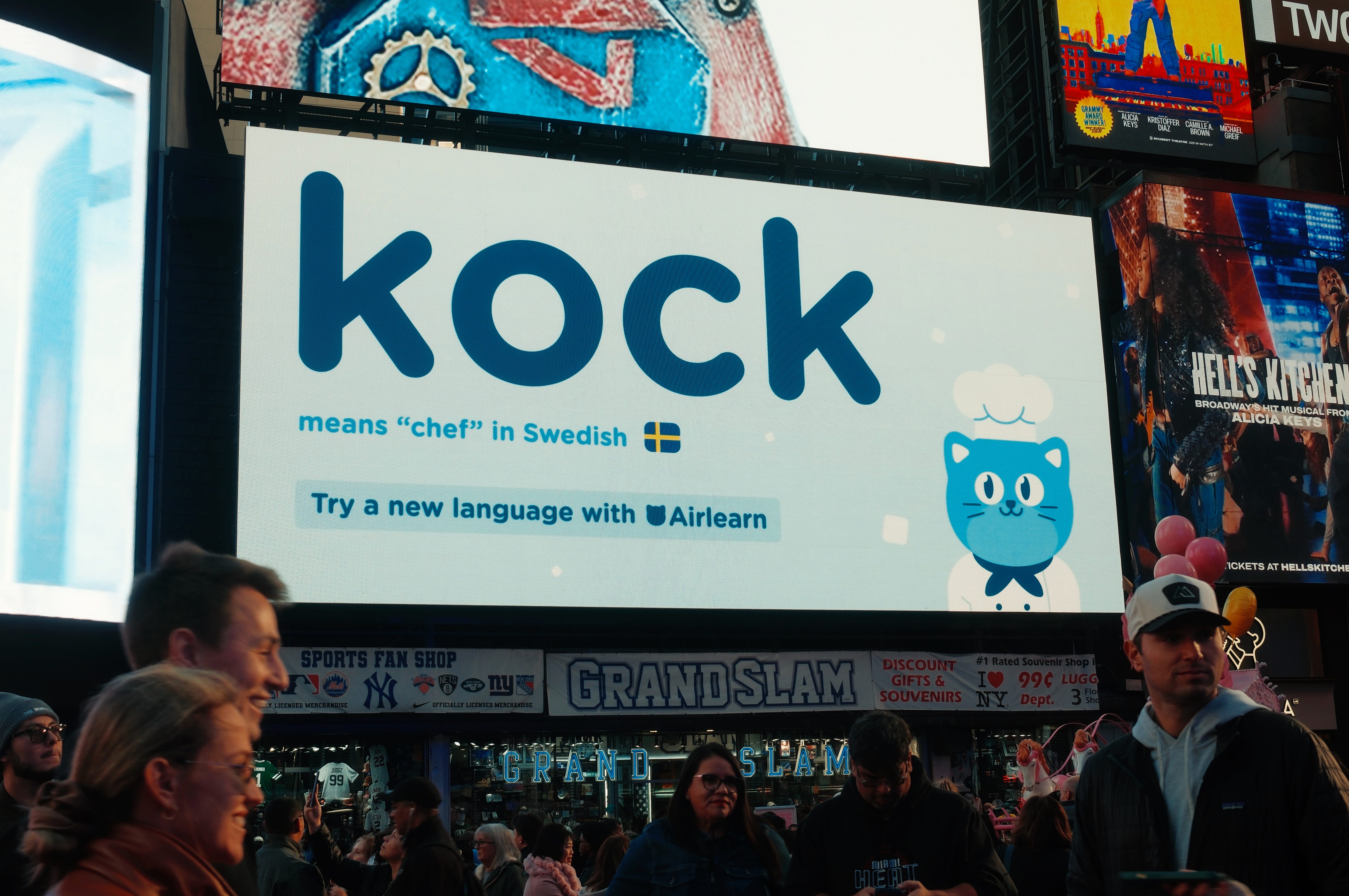 Kock ad for Airlearn app in Times Square