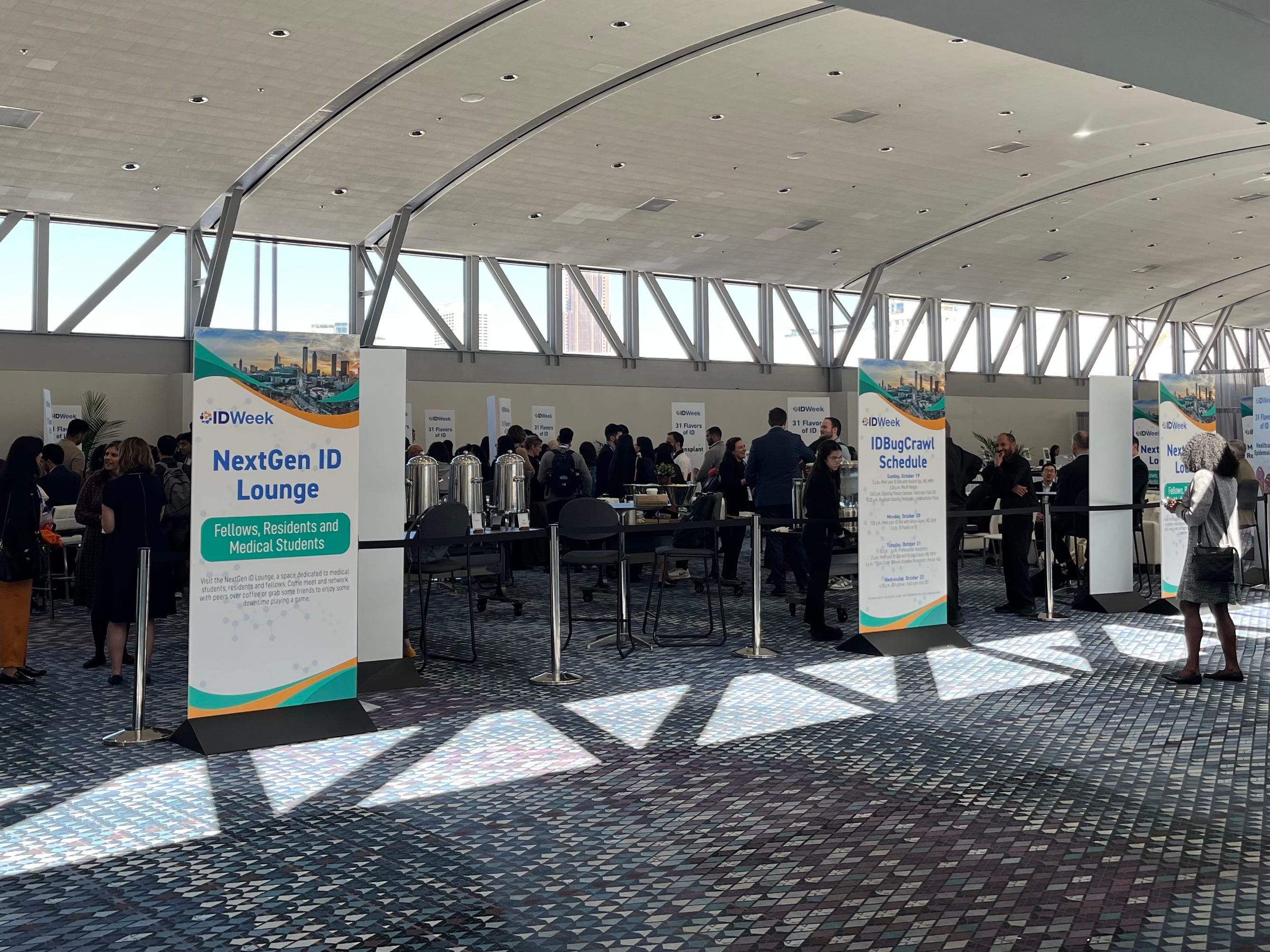 Students network at IDWeek