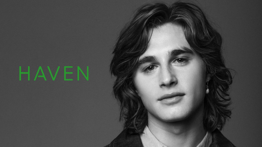 ‘The Runarounds’ Star Alex Ellis Signs With Haven Entertainment