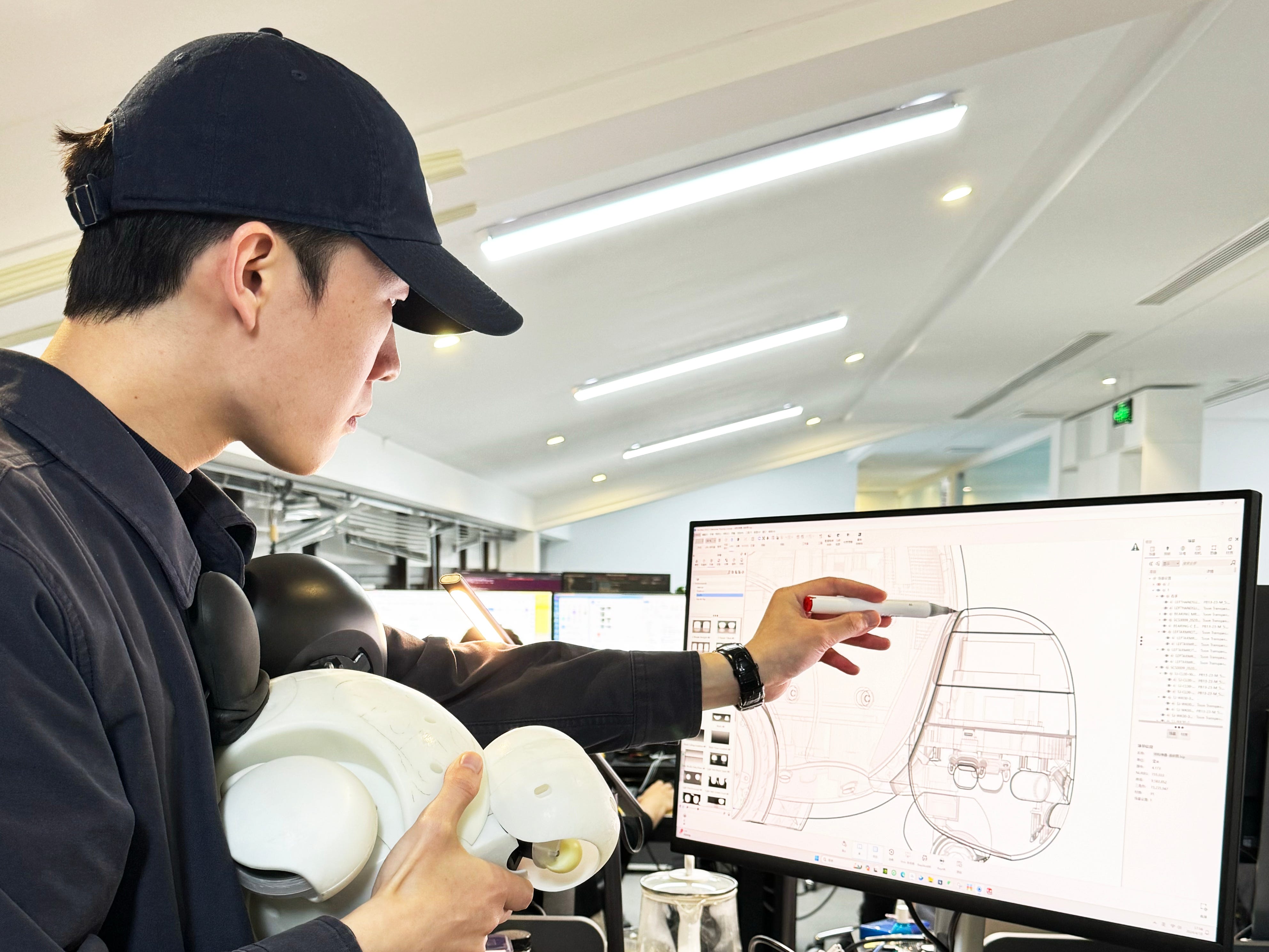 After graduation, He Jiabin wanted to learn how large companies scale ideas and drive innovation.