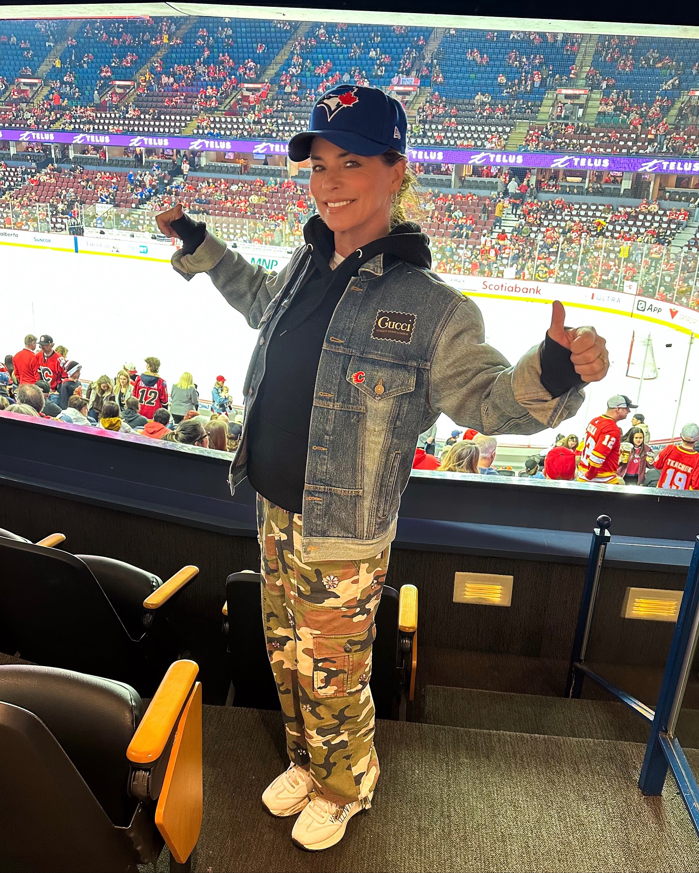 Shania Twain catches a hockey game.
