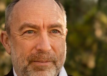 Wikipedia Co-founder Jimmy Wales on Rebuilding Trust Online and Off