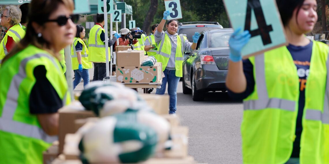 When neighbors lost SNAP benefits, the internet stepped in to feed them