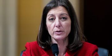 Elaine Luria launches bid for her former Virginia congressional seat